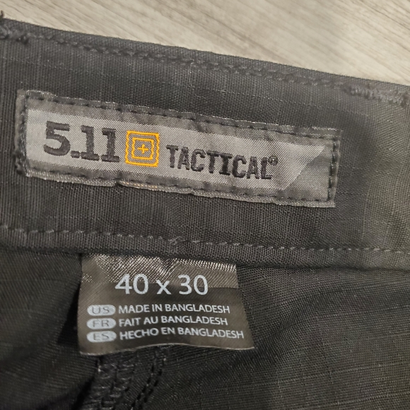 5.11 Tactical 8 Pocket Mens Black Utility Cargo Black Pants Size 40×30 - Picture 9 of 9